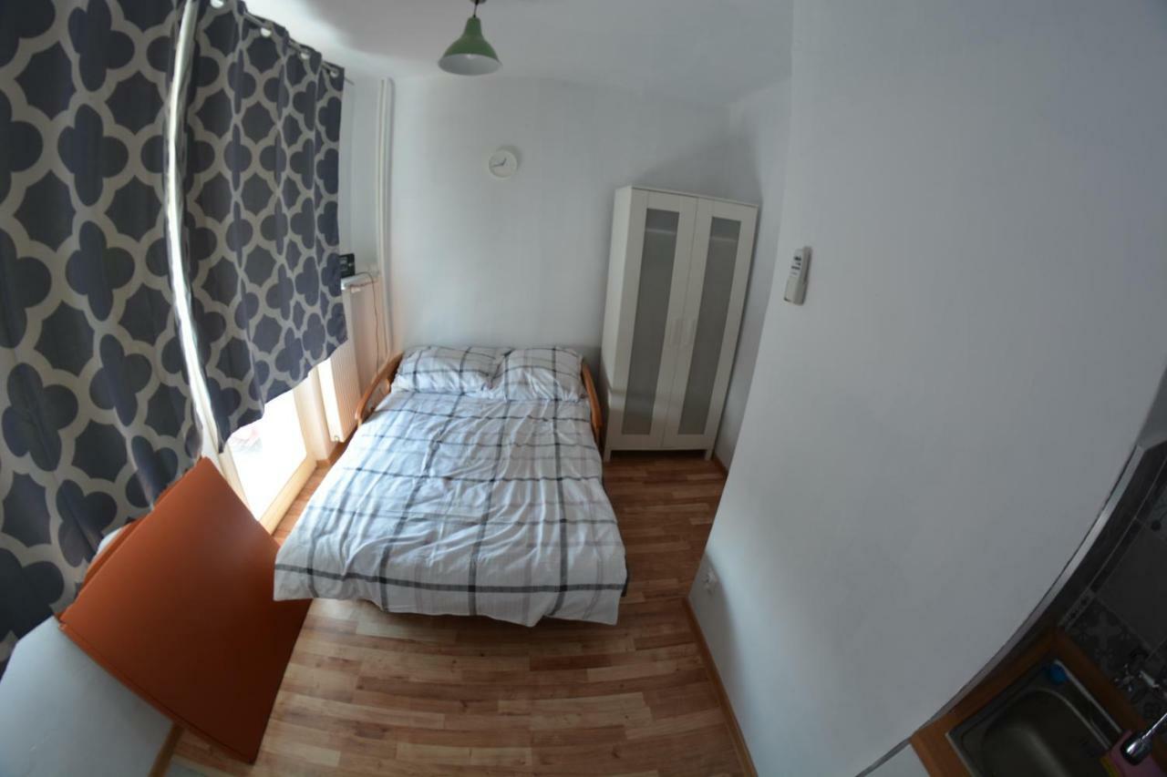 Appartamento Ul. Ugorek Kolo Areny Cracovia Esterno foto
